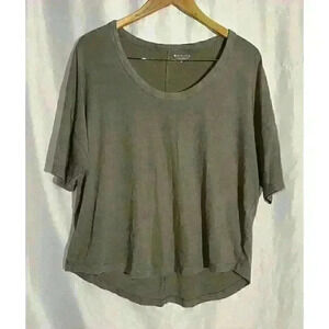 Athleta Size M Short Sleeve Sage Green Crop Relaxed Fit High/low Tee